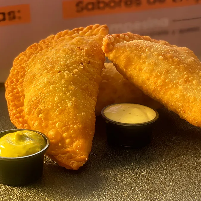Empanada Pollo, Champiñón y Queso